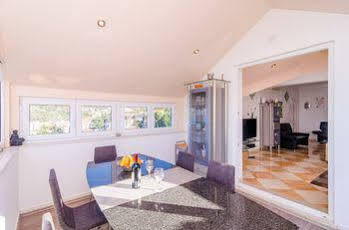 Royal 3*